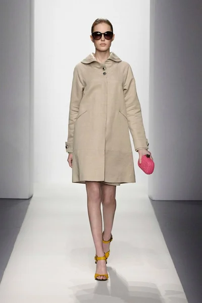 Look 7